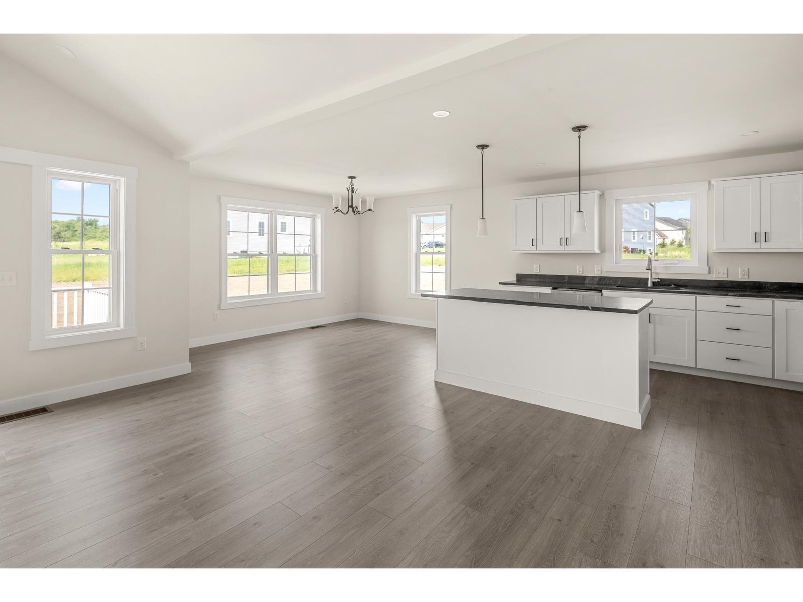 435 Commodore Drive, Unit 19