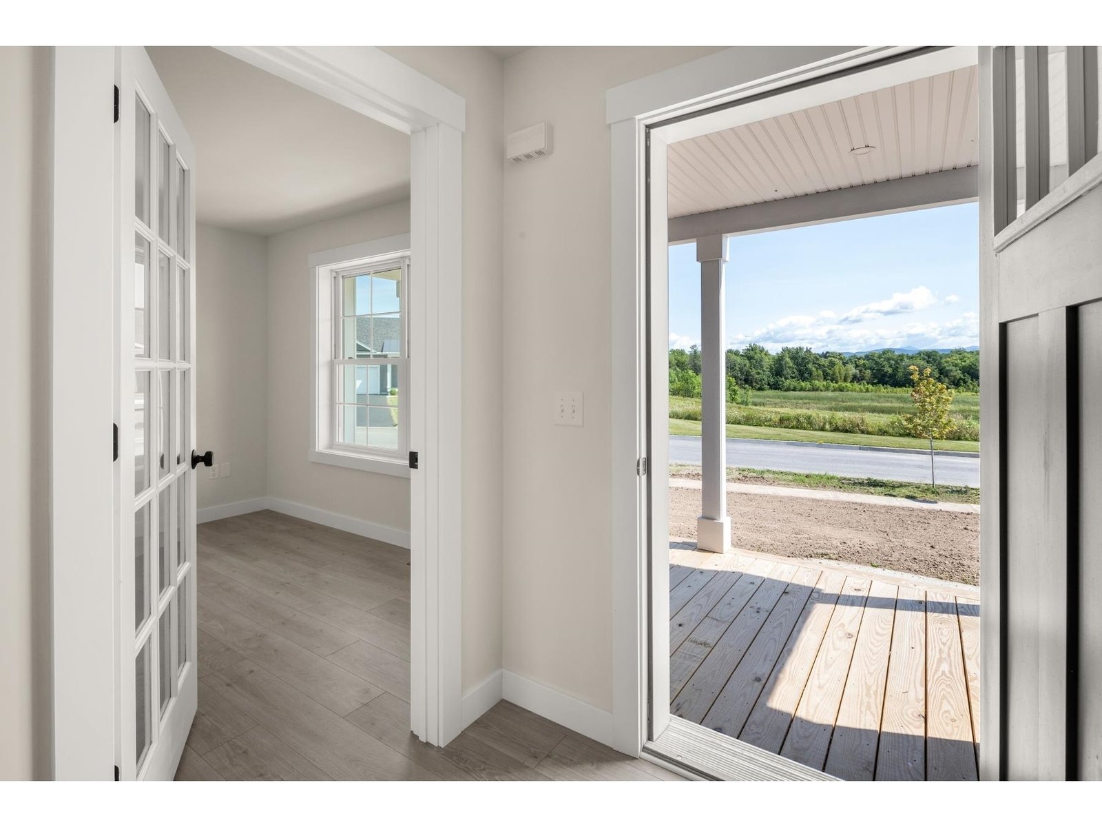 435 Commodore Drive, Unit 19