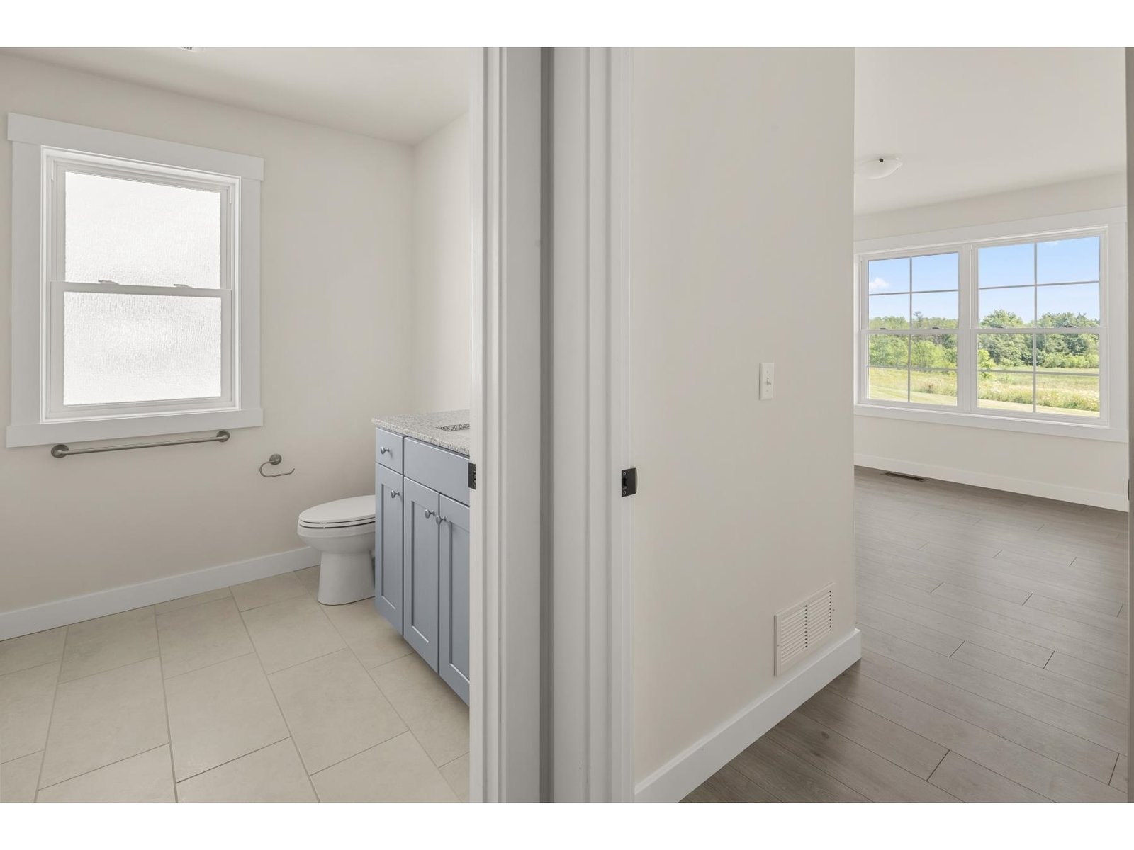 435 Commodore Drive, Unit 19