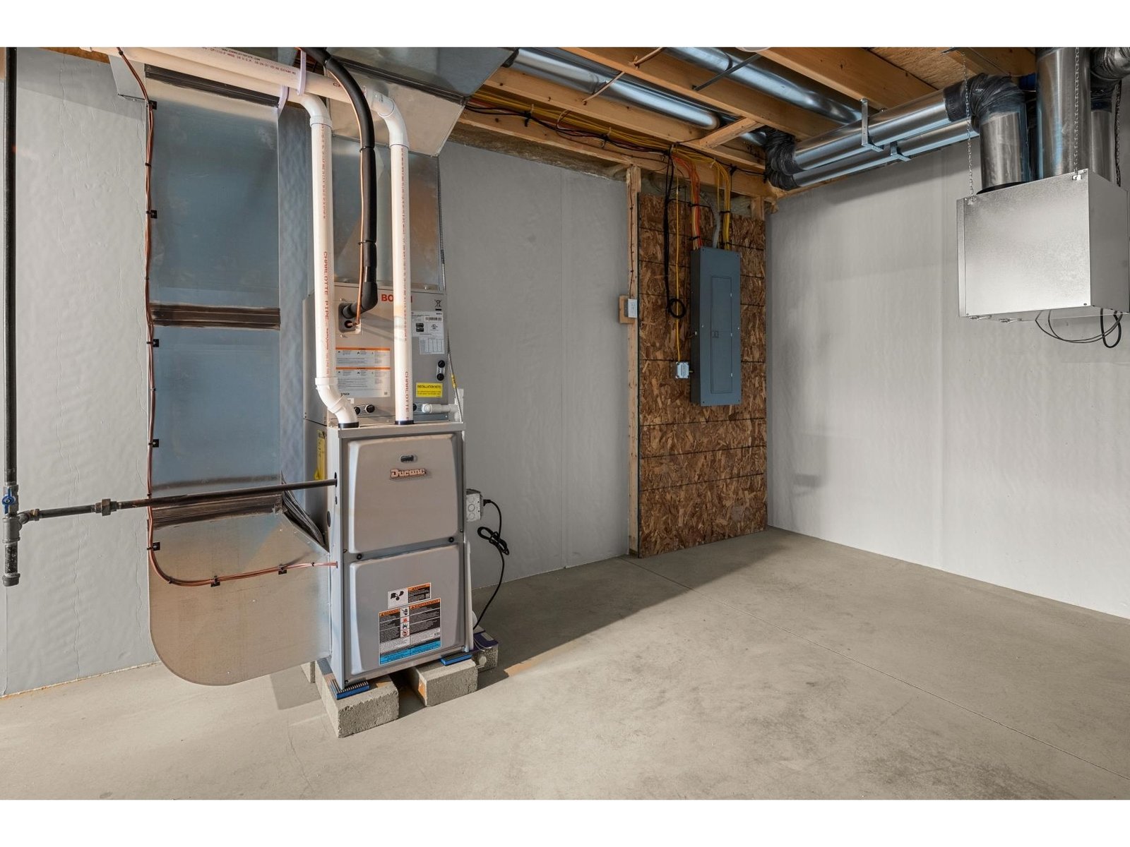 435 Commodore Drive, Unit 19