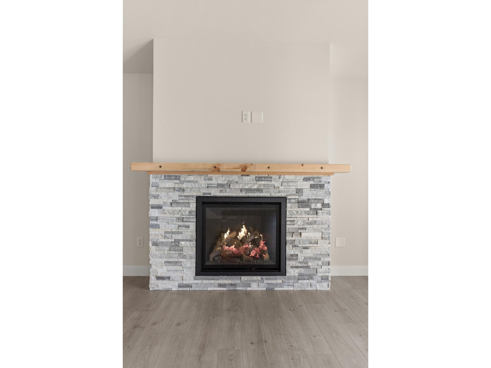 435 Commodore Drive, Unit 19