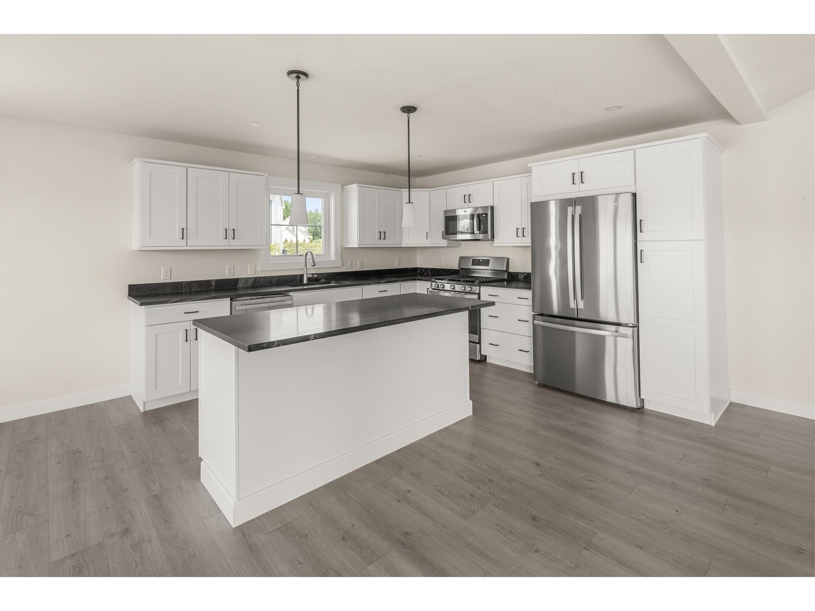 435 Commodore Drive, Unit 19