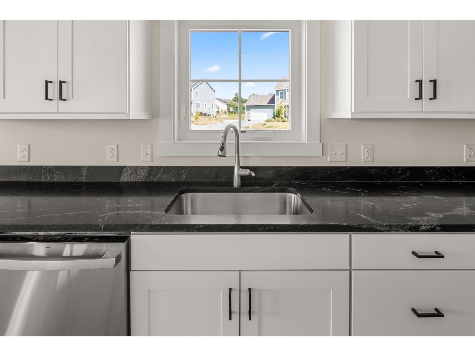 435 Commodore Drive, Unit 19