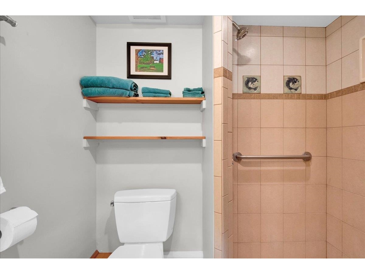 Apt Kitchenette