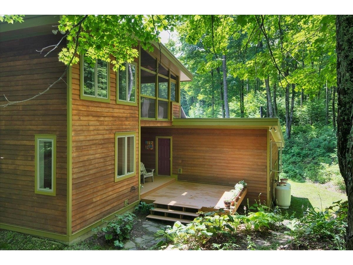Deck & yard
