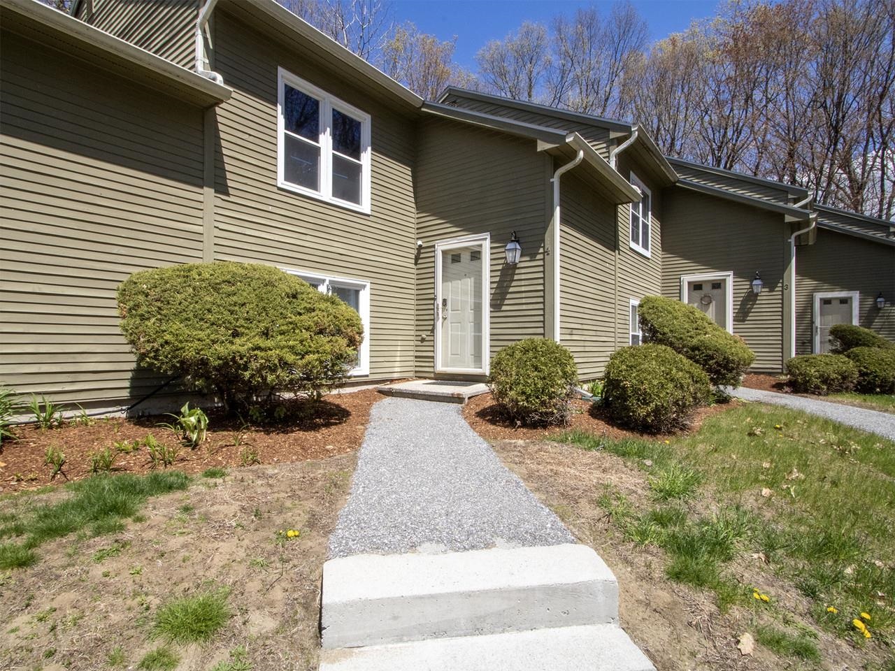 438 Oak Circle, Unit 4