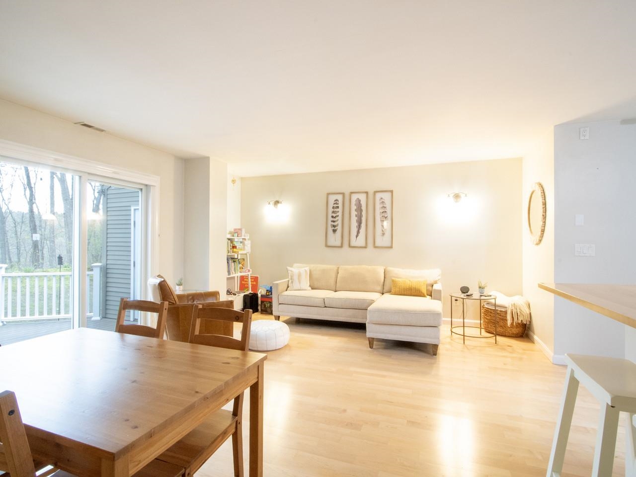 438 Oak Circle, Unit 4