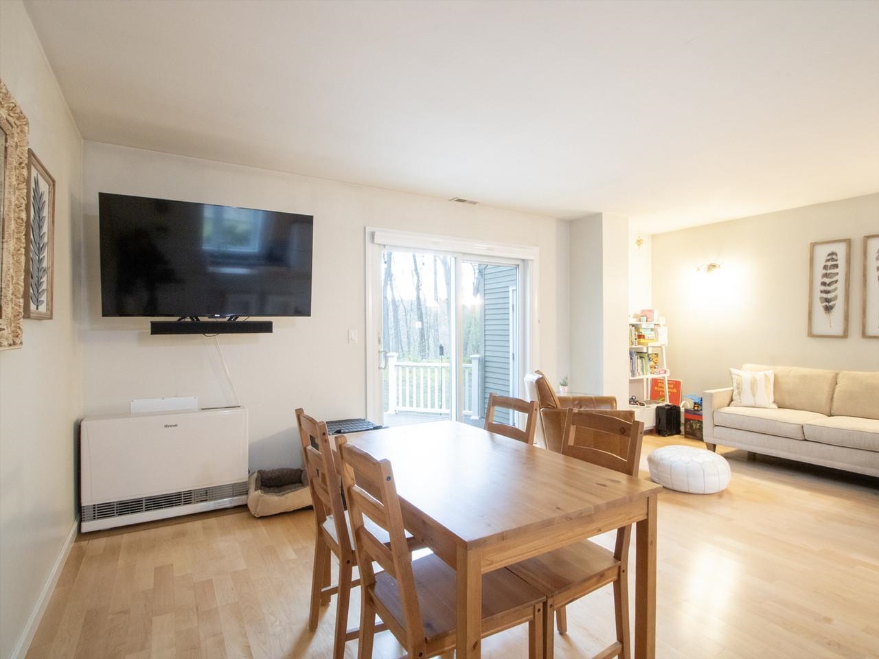 438 Oak Circle, Unit 4