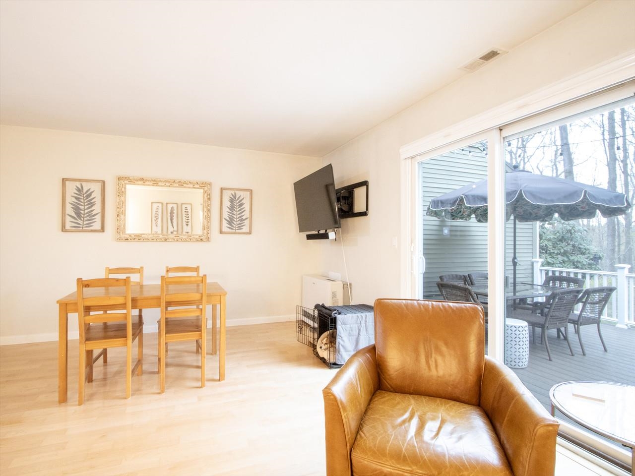 438 Oak Circle, Unit 4