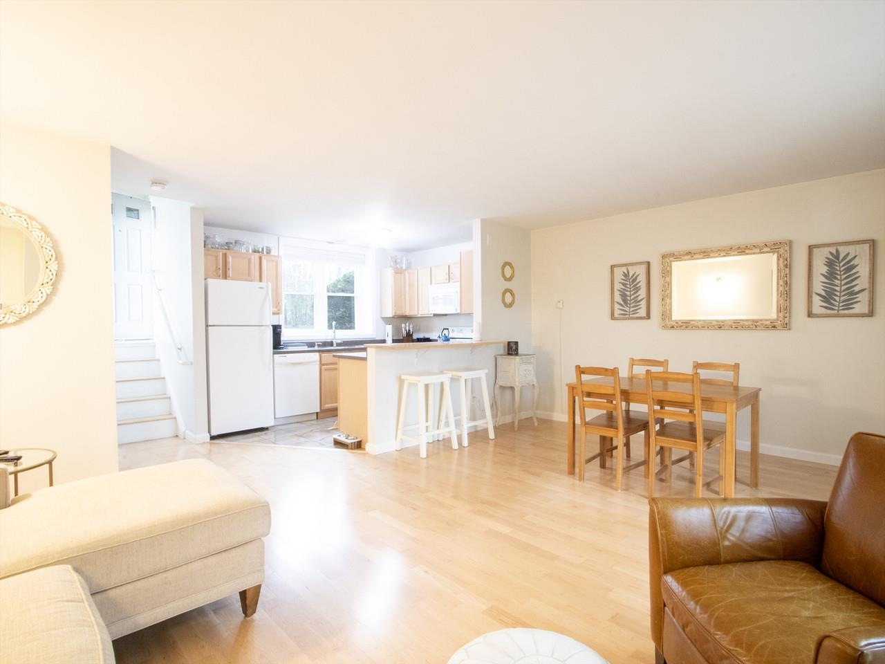 438 Oak Circle, Unit 4