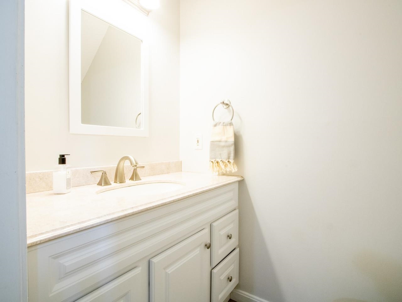 438 Oak Circle, Unit 4