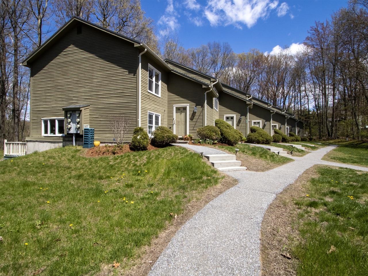 438 Oak Circle, Unit 4