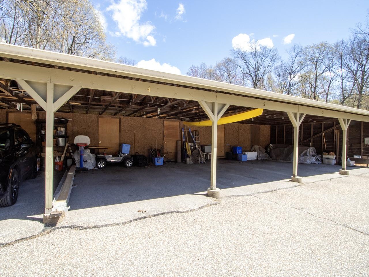 438 Oak Circle, Unit 4