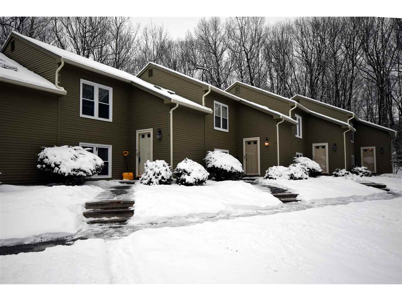 438 Oak Circle, Unit 4