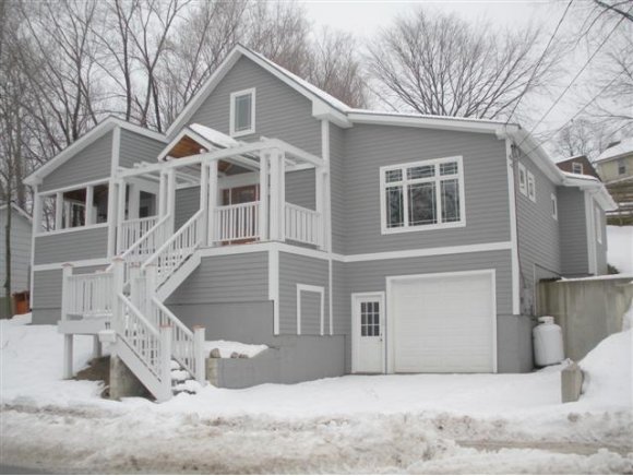 44 MacDonough Dr