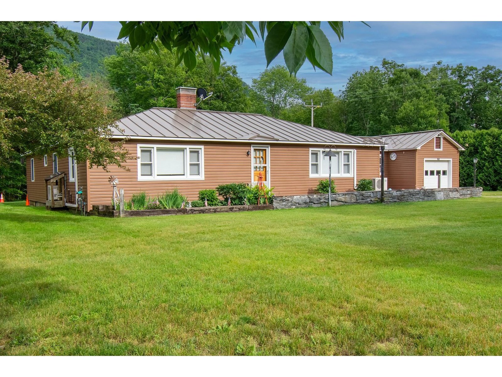 44 North Pond Road