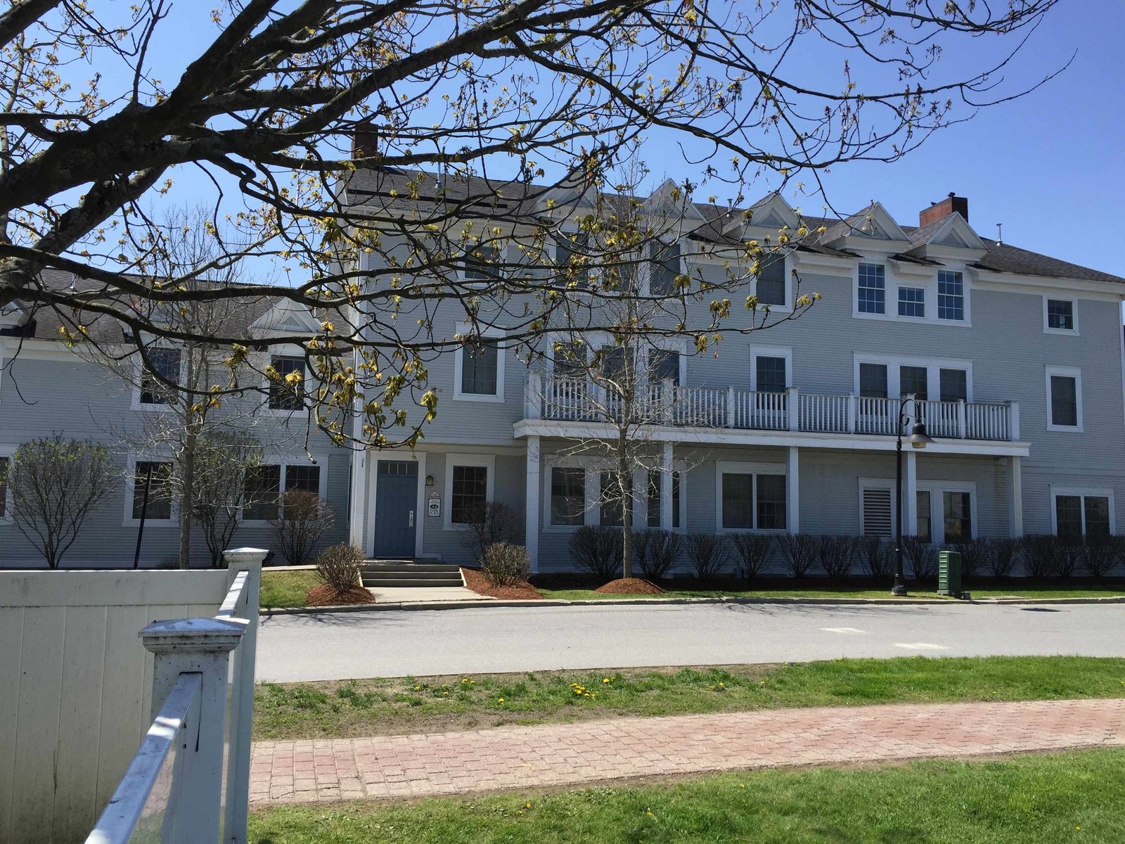 44 Park Street, Unit 202
