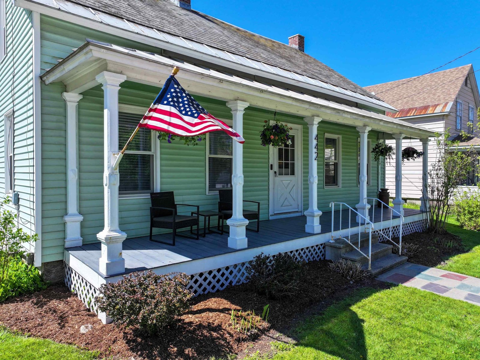 442 East Main Street