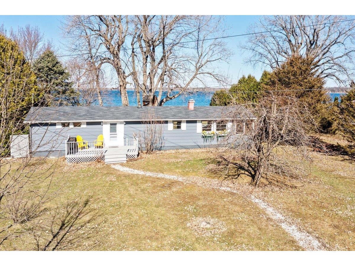 446 North Shore Road