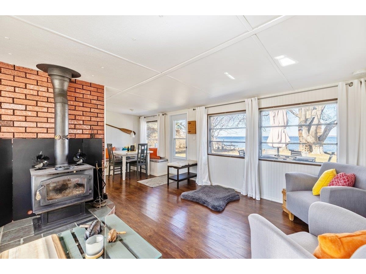 446 North Shore Road