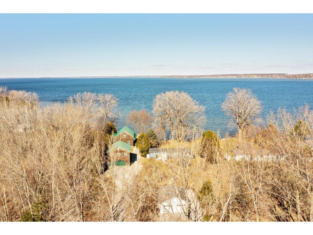 446 North Shore Road