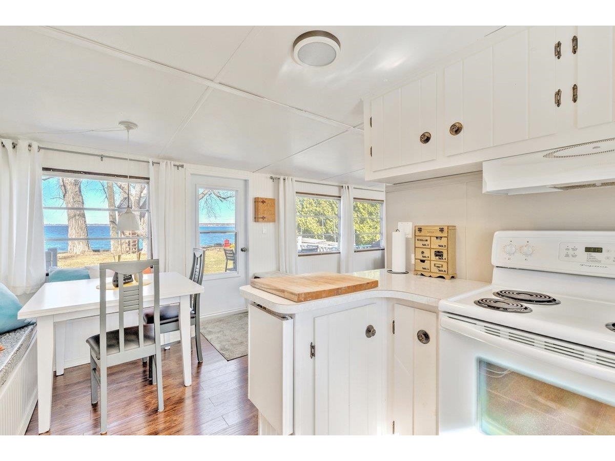 446 North Shore Road