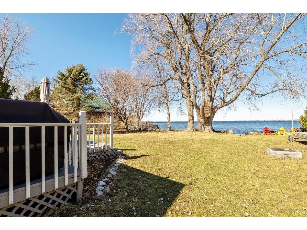 446 North Shore Road
