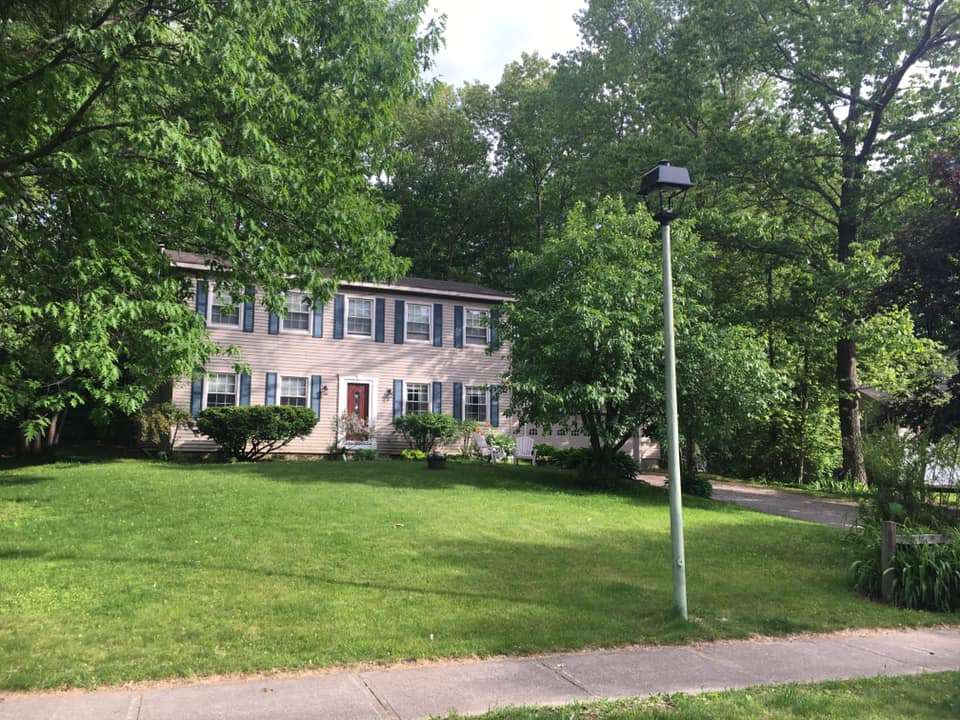 447 Oak Circle