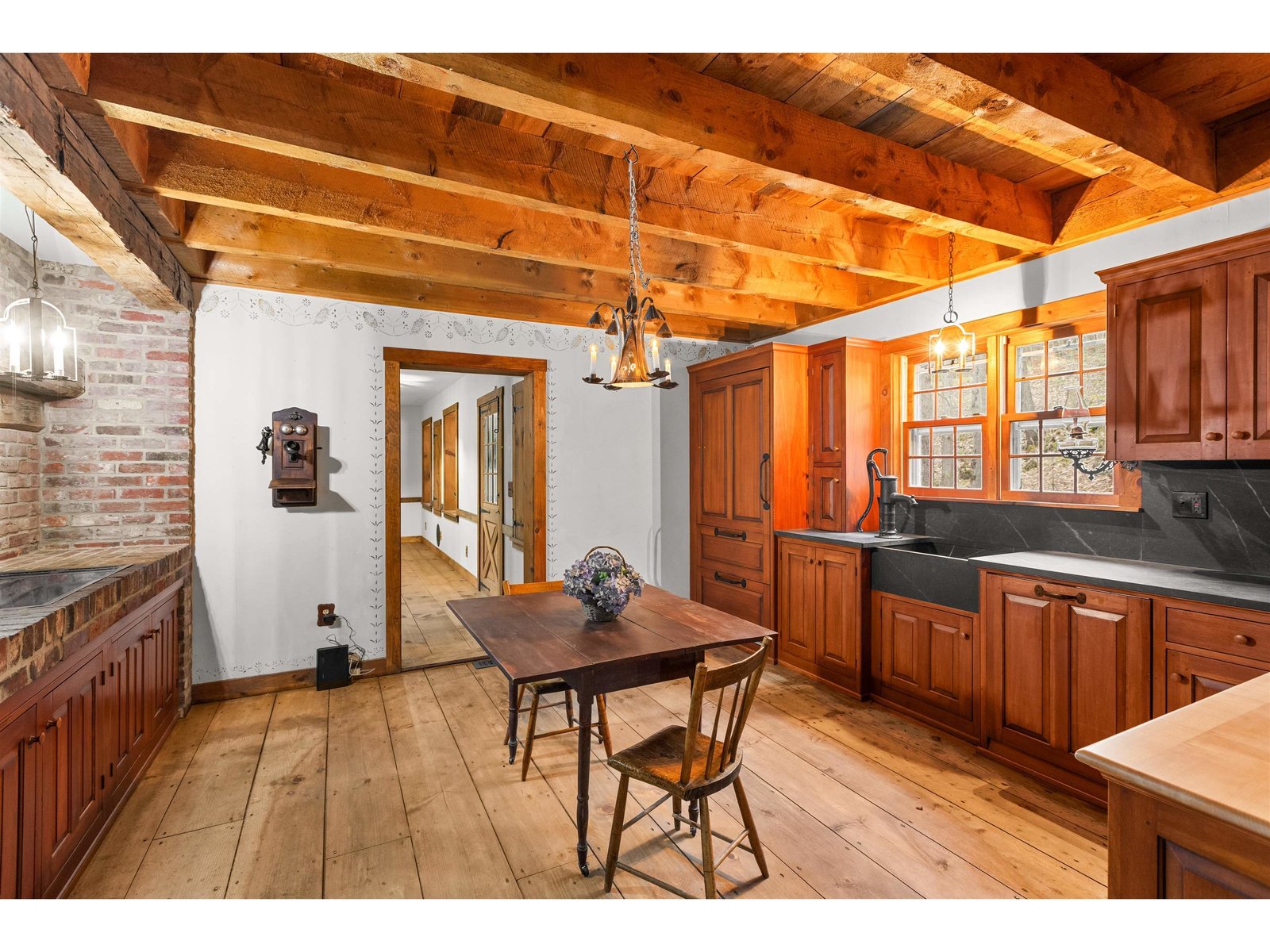 Exposed beams