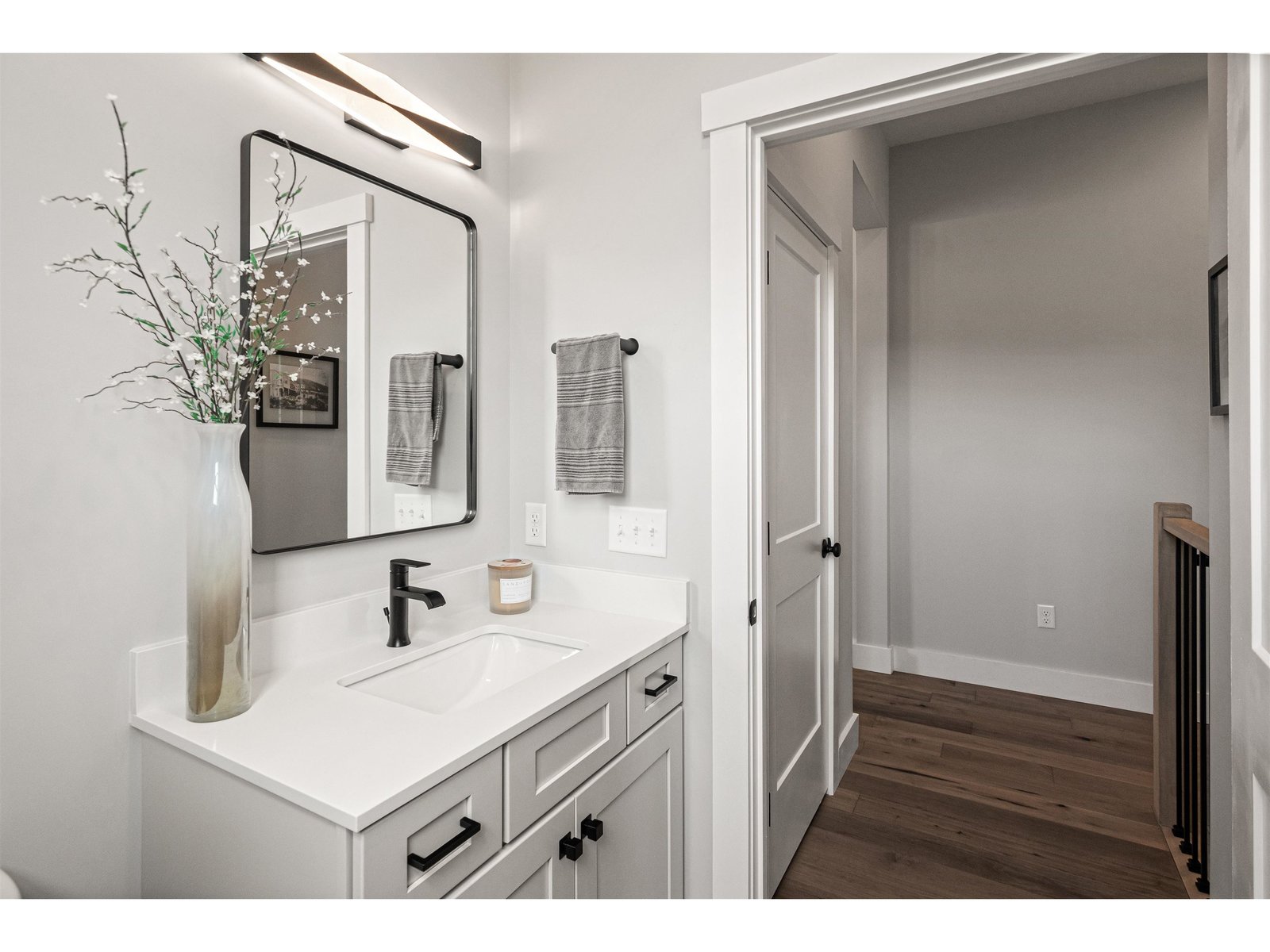 45 Elmore Street, Unit T-04