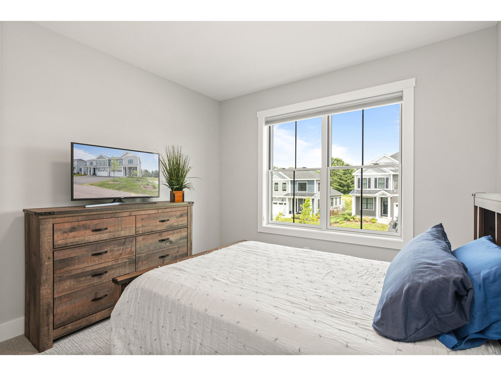 45 Elmore Street, Unit T-04