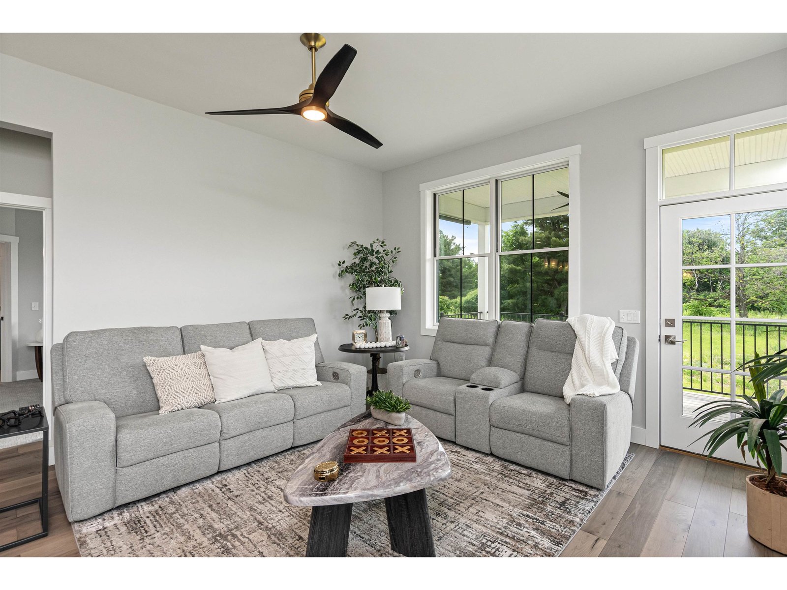 45 Elmore Street, Unit T-04