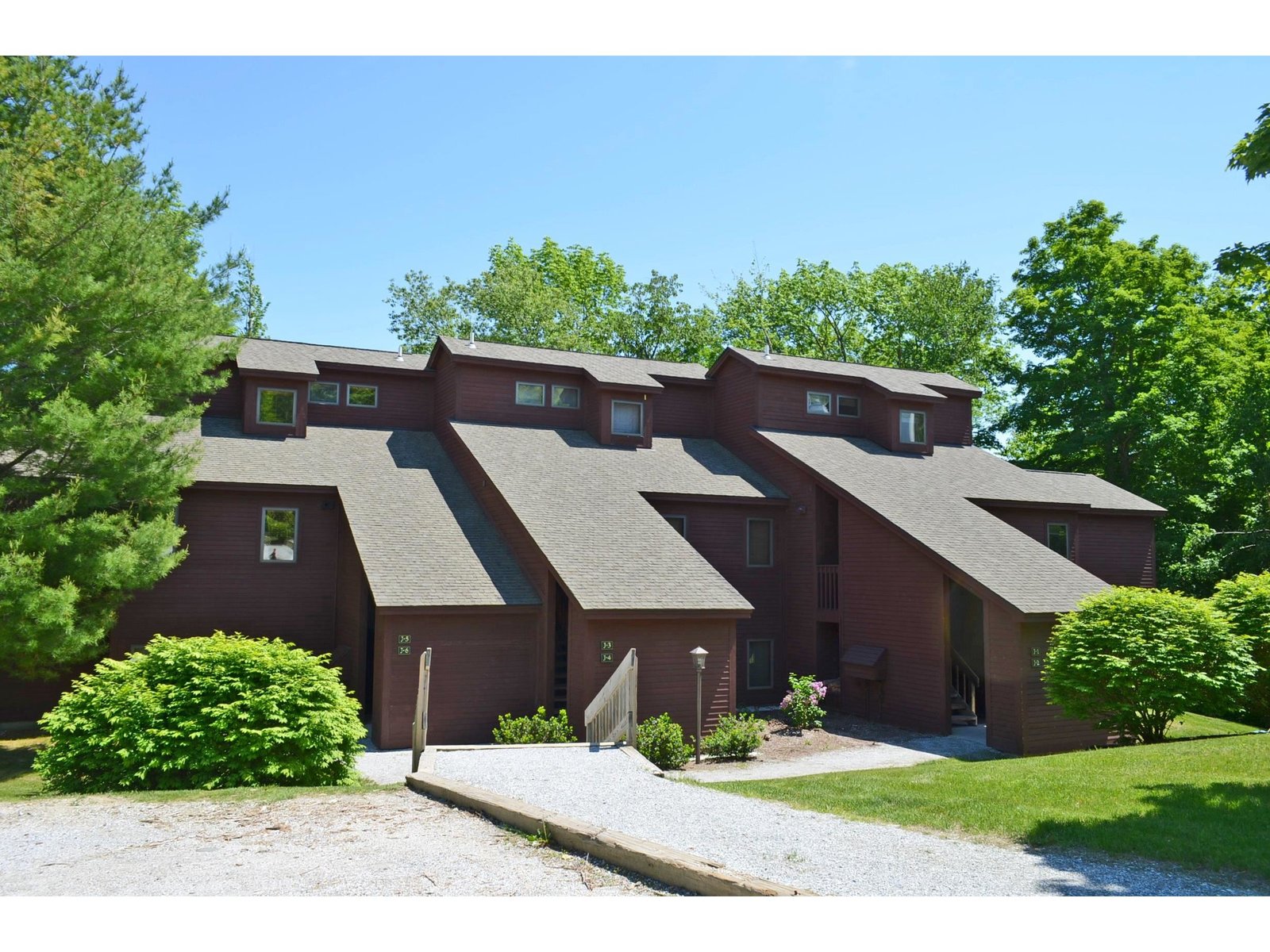 45 Kettlebrook Road, Ludlow