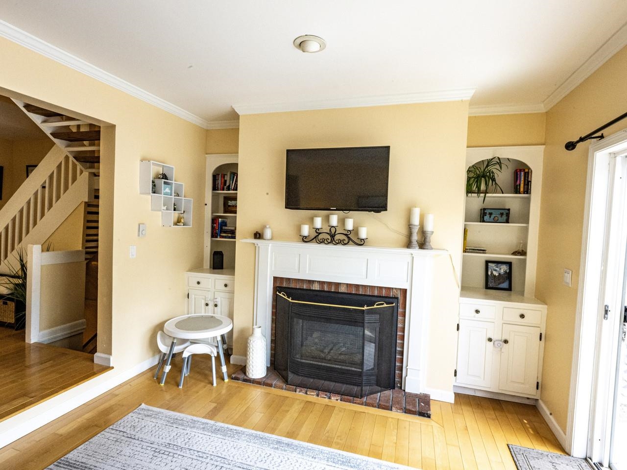 Gas insert and built-ins