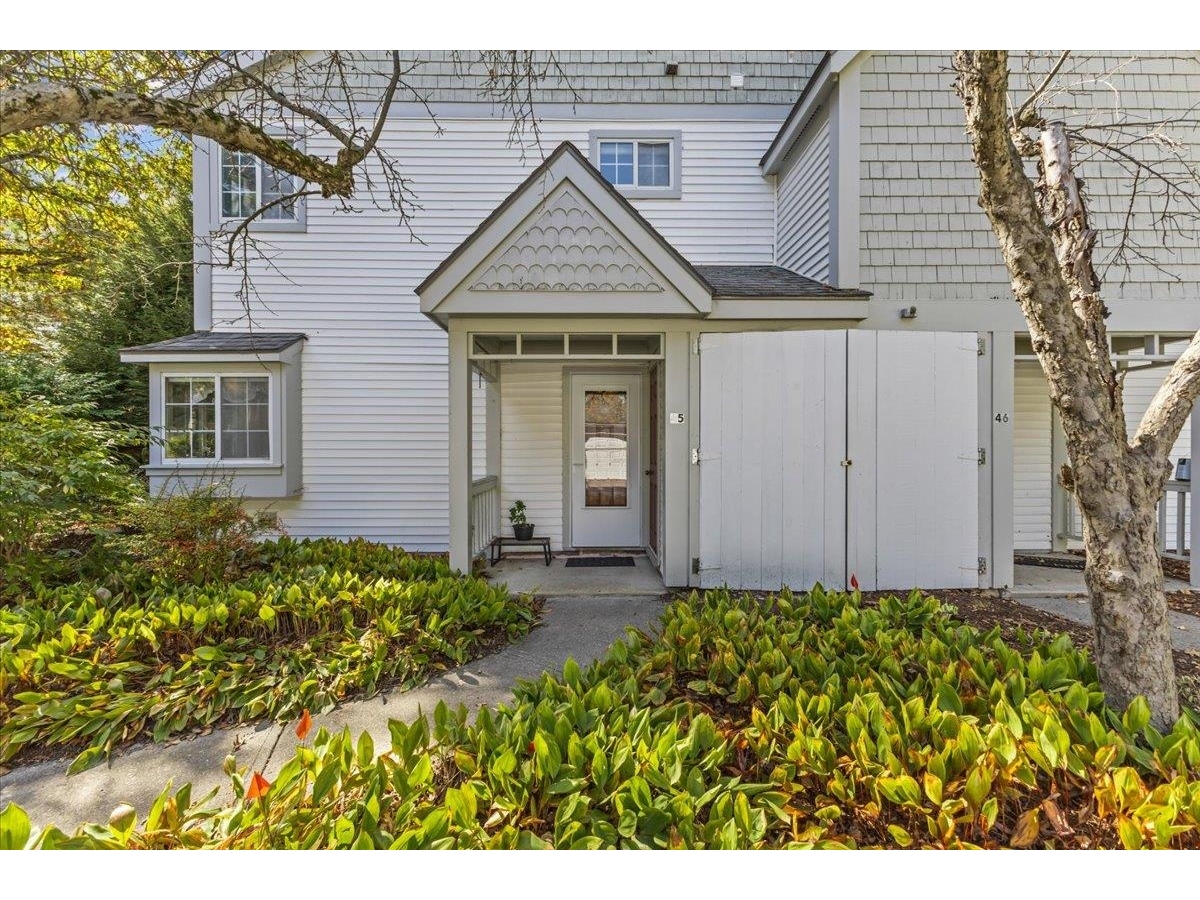 45 Winding Brook Drive