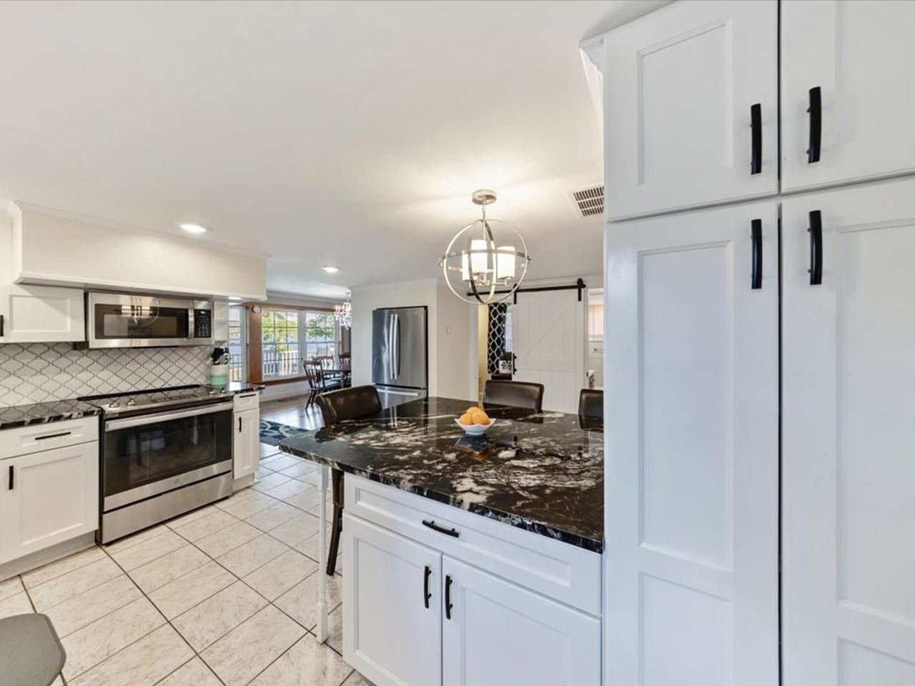450 Hathaway Point Road