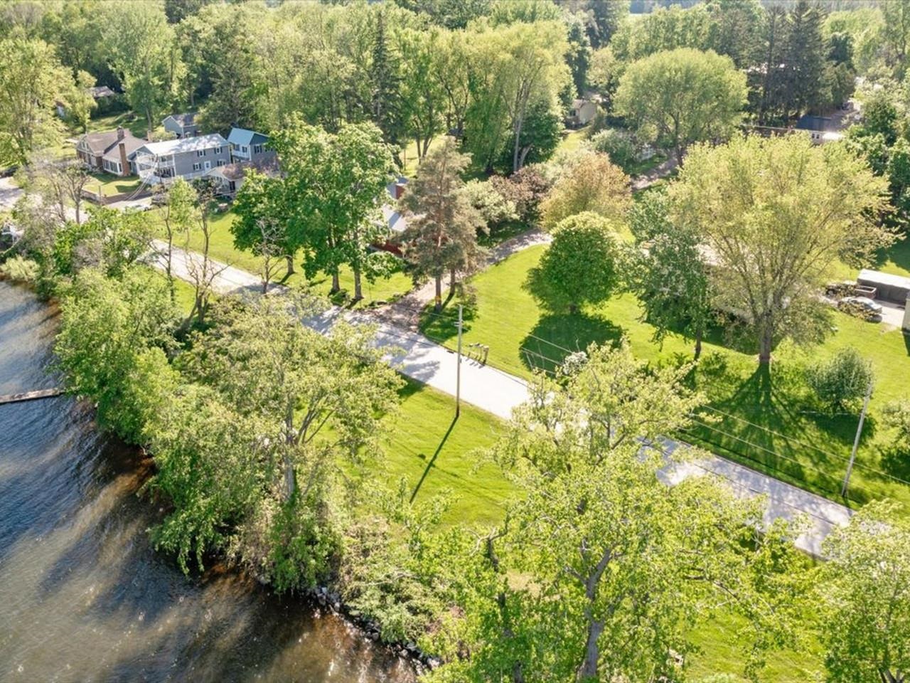 450 Hathaway Point Road