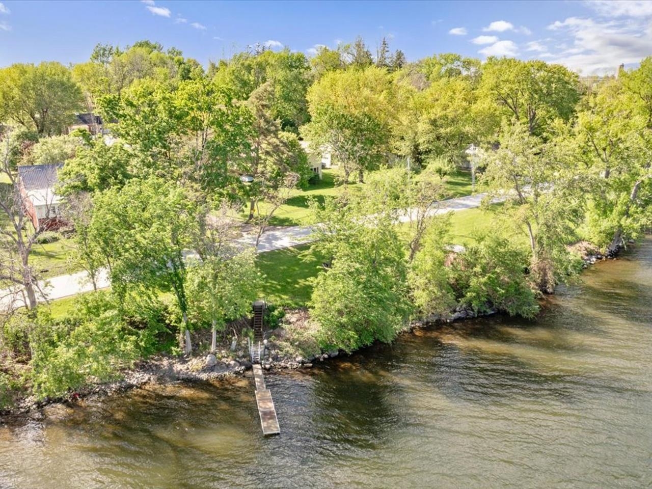 450 Hathaway Point Road