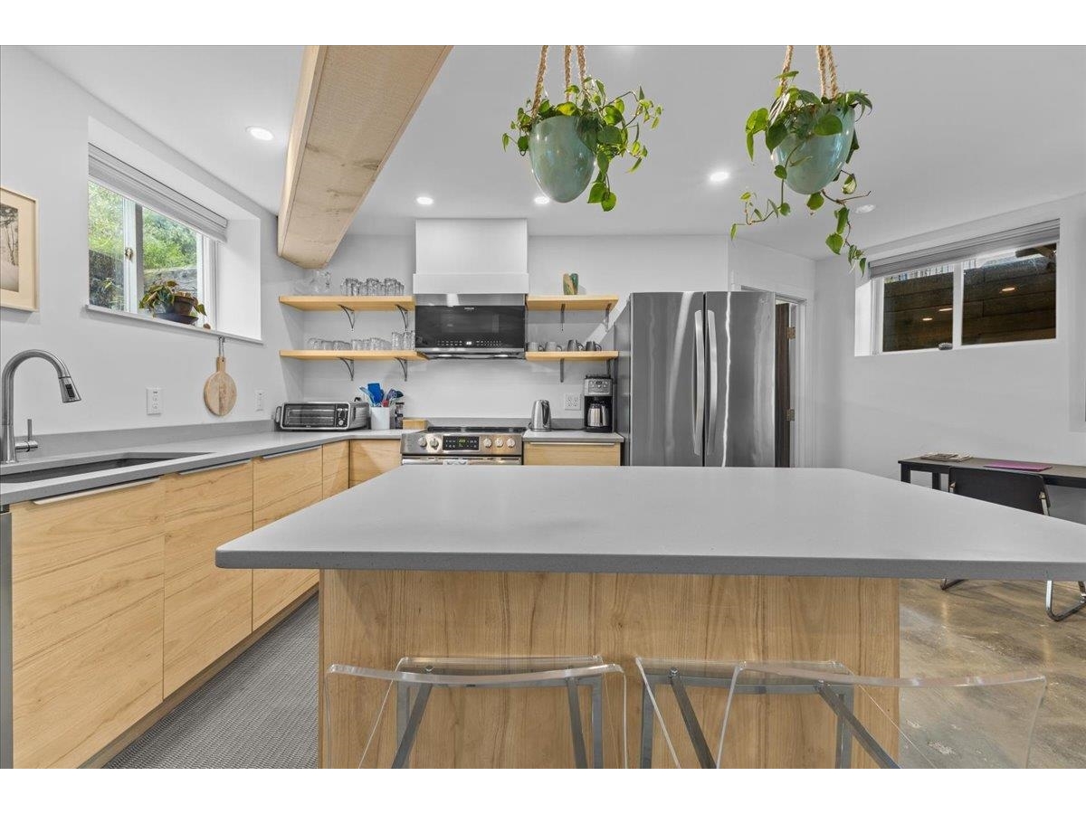 454 Mountain Road, Unit 8