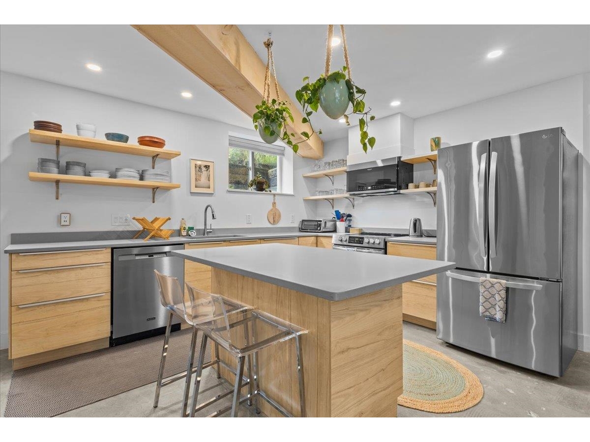 454 Mountain Road, Unit 8
