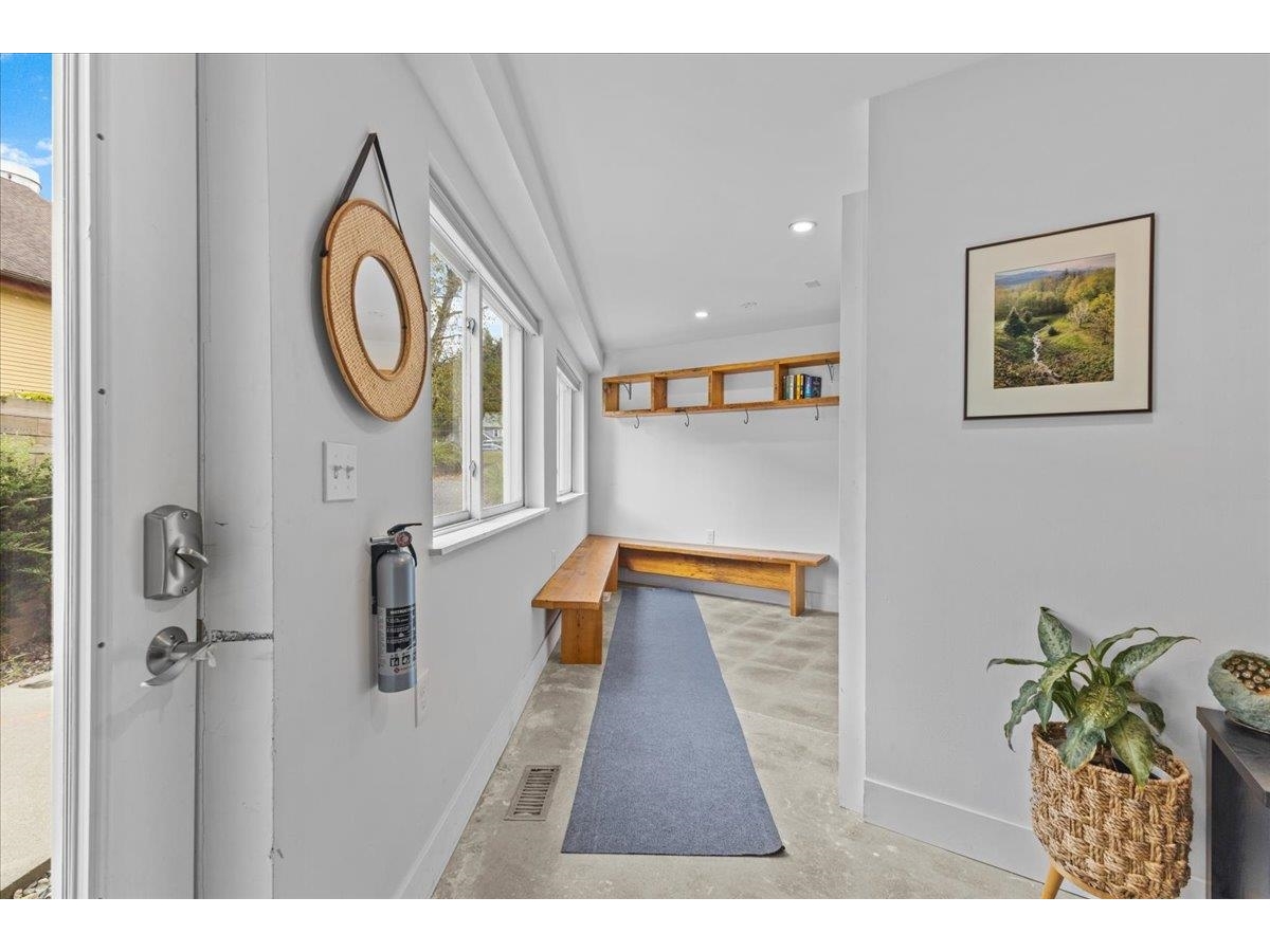 454 Mountain Road, Unit 8