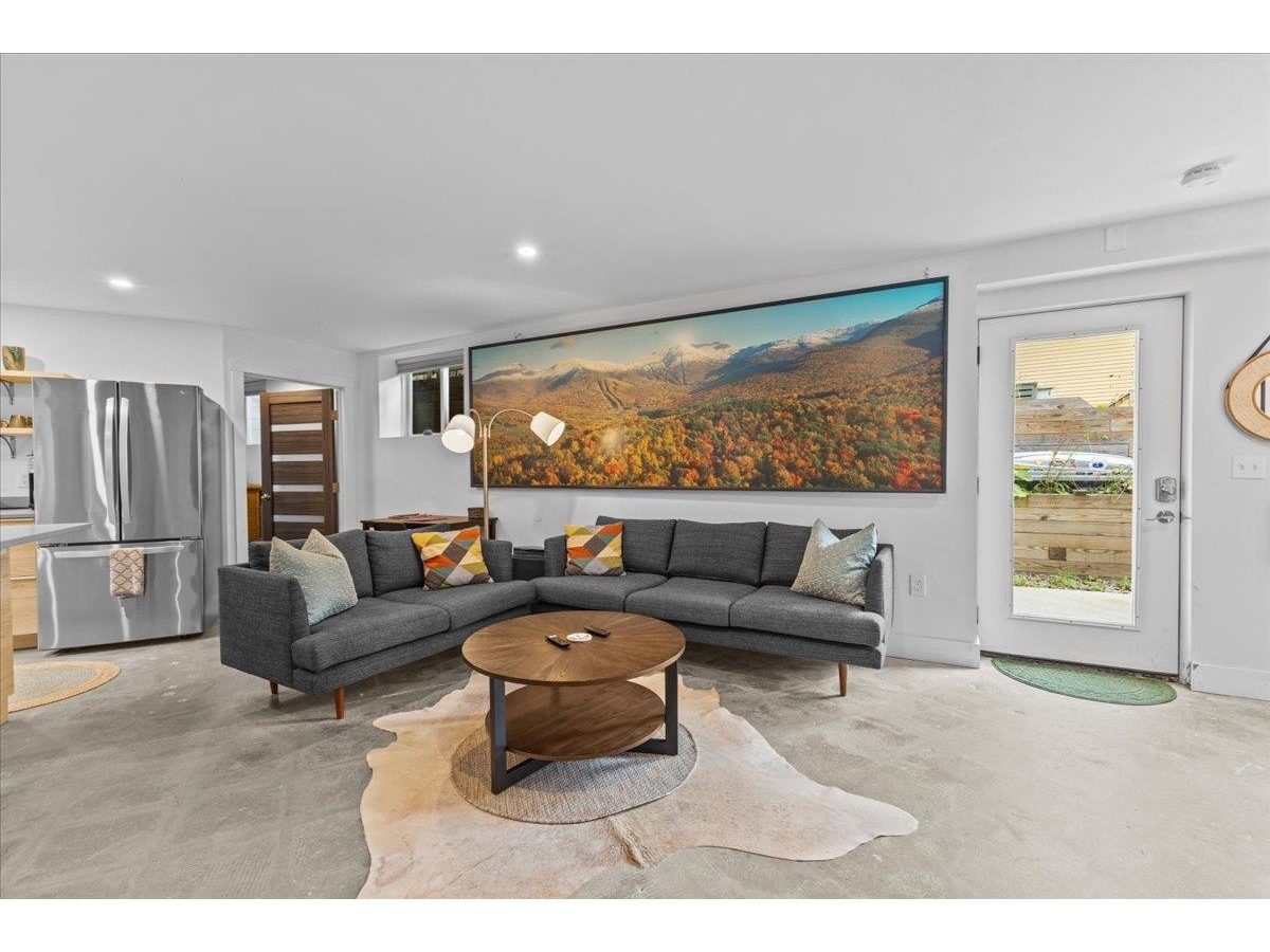 454 Mountain Road, Unit 8