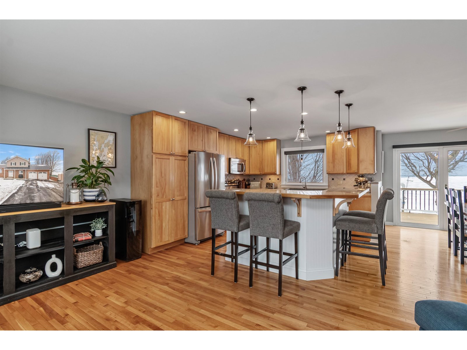 Kitchen Designed for Entertaining & Daily Living
