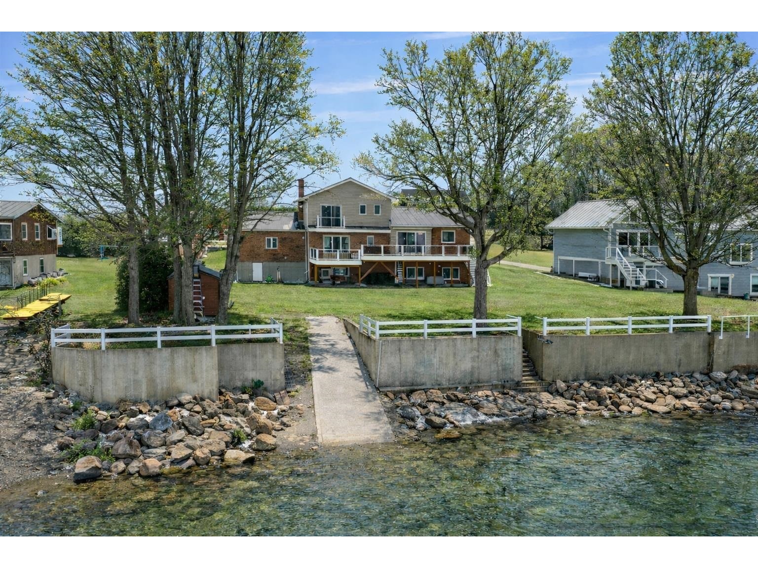 100' Westerly-Facing, Privately Owned Lake Champlain Shoreline