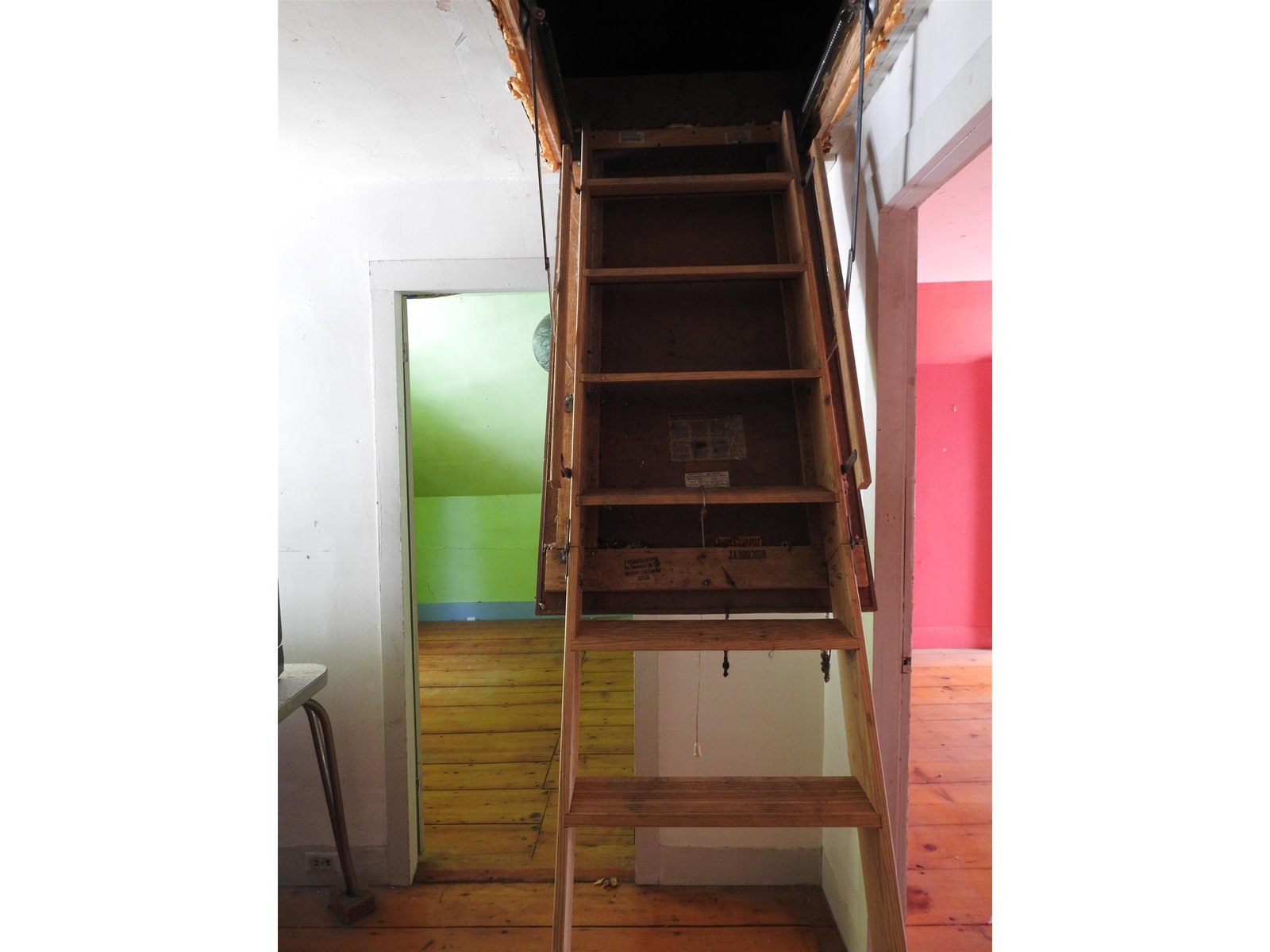 Pull down stairs to attic