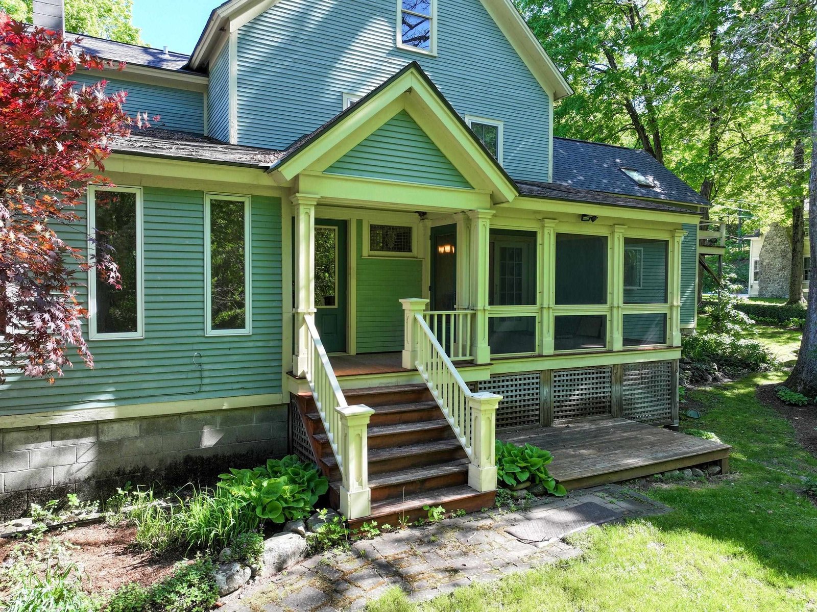 458 East Main Street