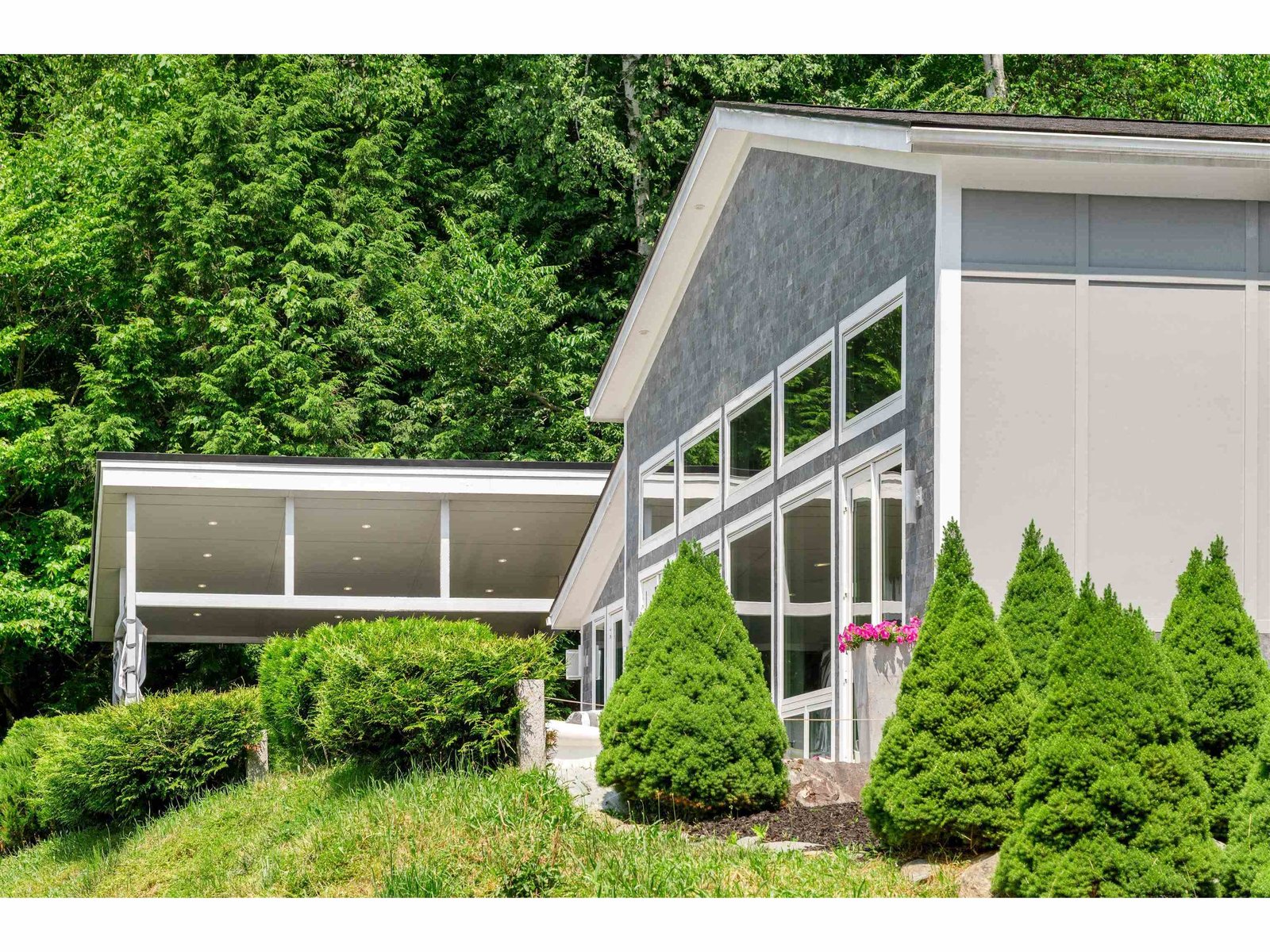 458 Old Farm Road