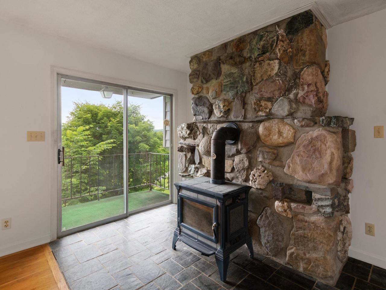 Patio doors to front balcony