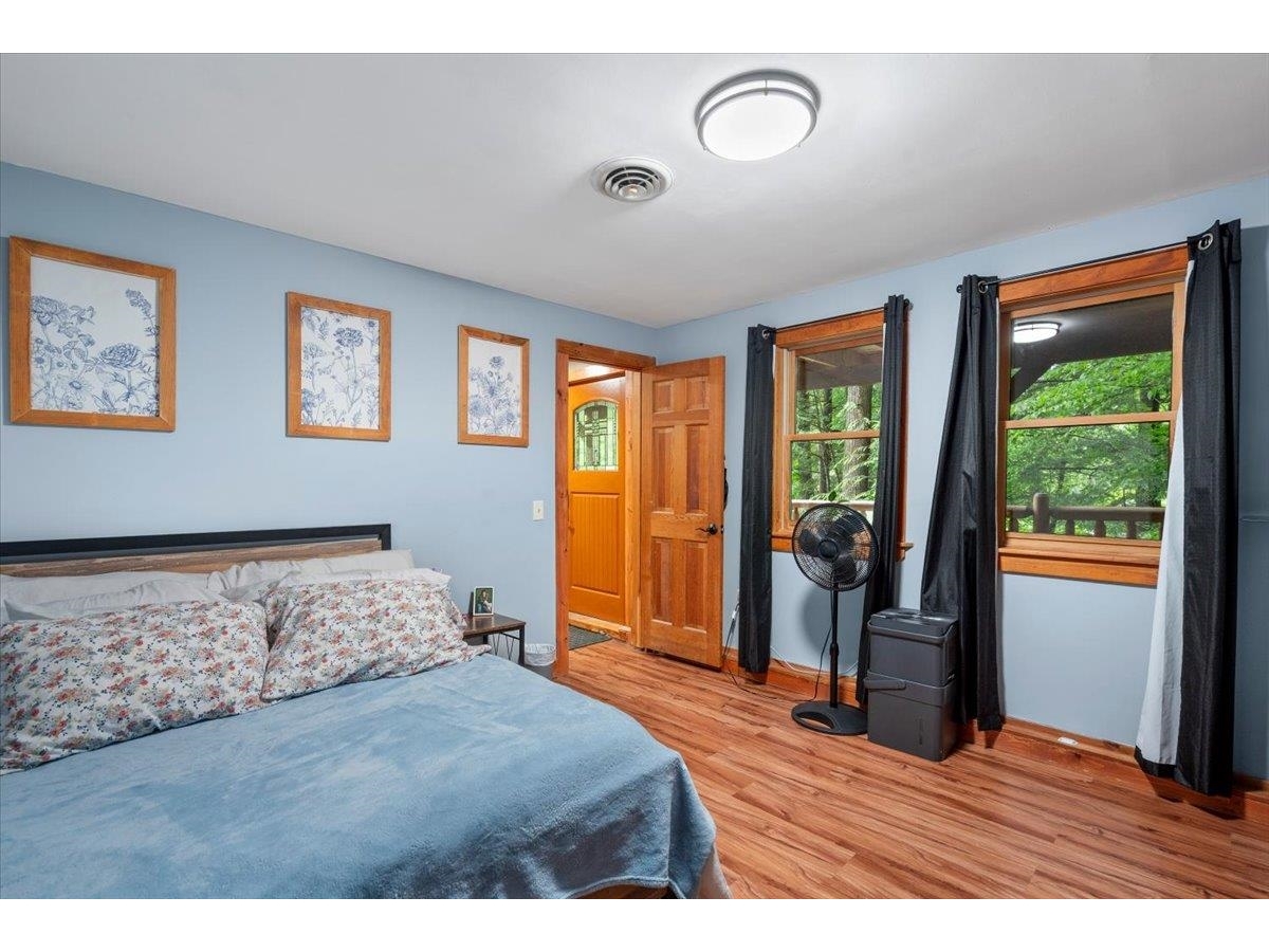 46 Log Cabin Drive