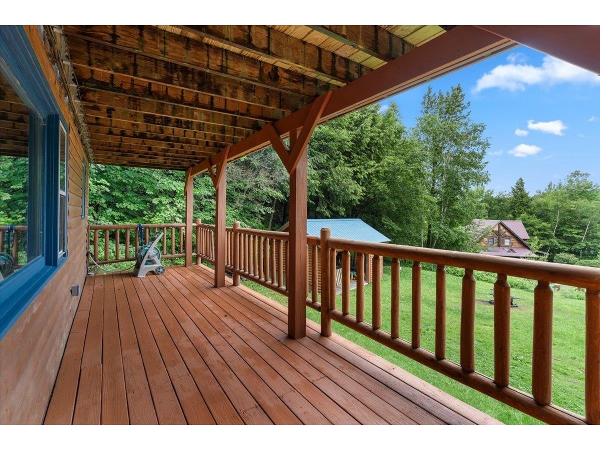 46 Log Cabin Drive